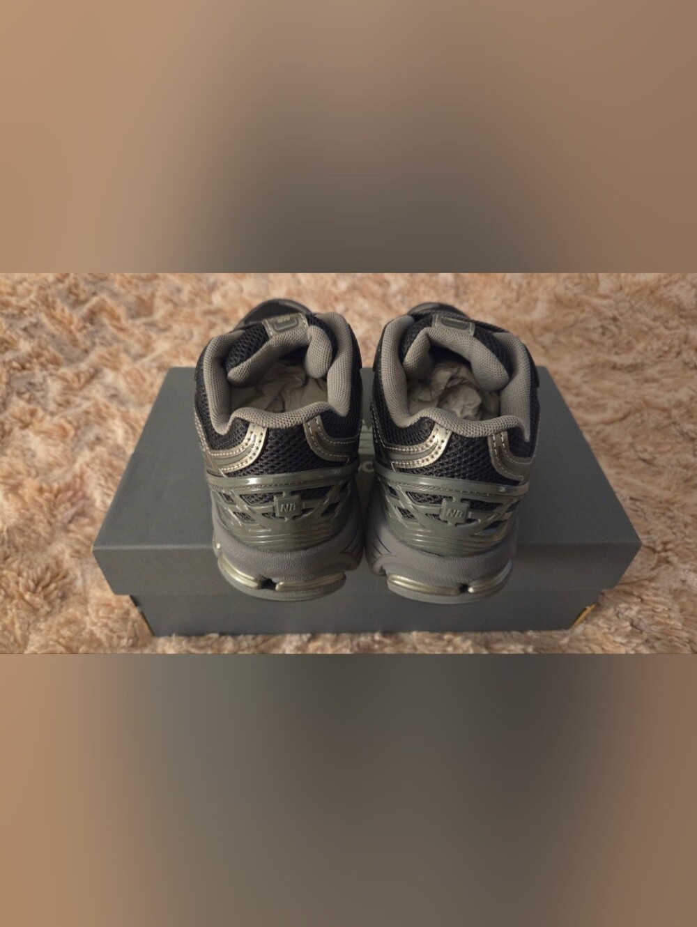 New Balance - Picture 4 of 8